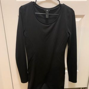 Black long-sleeved H&M dress